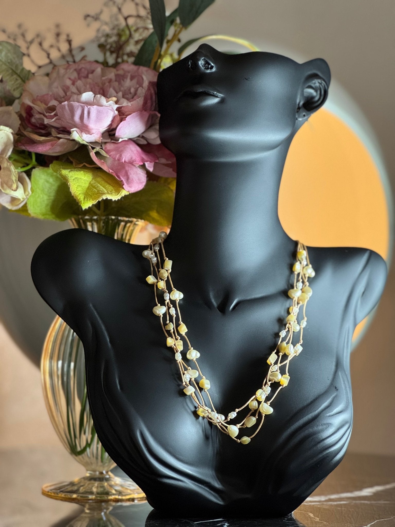 Altın Renkli Doğal Taşlı Kolye - Zarif Tasarım - Kllea