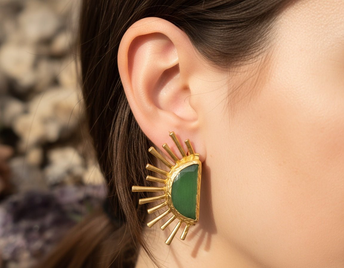 Güneş Motifli El İşçiliği Küpe - Yeşil Doğal Taş - Kllea